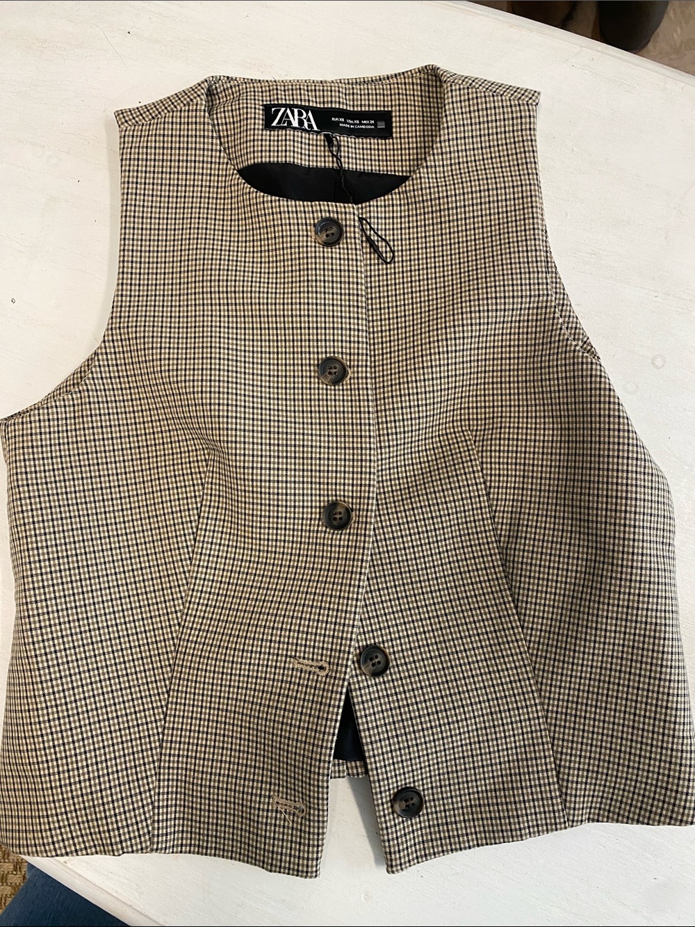 Zara Checked Button-Front Sleeveless Vest - Black & Cream - Picture 5 of 5
